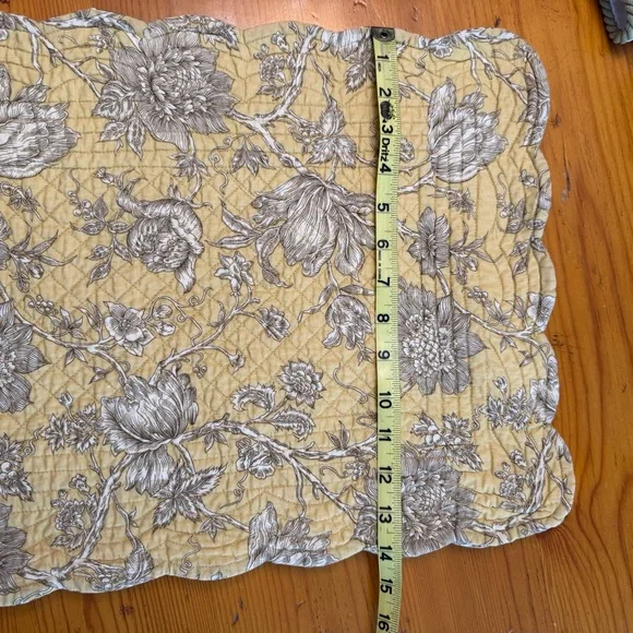 C & F Home Quilted Yellow & Brown Floral  Stripe Reversible Placemats Set Of 4 - Picture 9 of 10